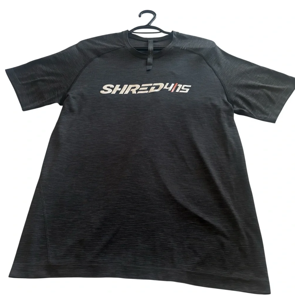 Lululemon Athletica Metal Vent Tech Short-Sleeve Shirt Shred 4/15 Fitness Logo M